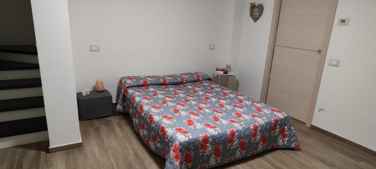 La Mocina Casa Vacanze Castellaro  Экстерьер фото